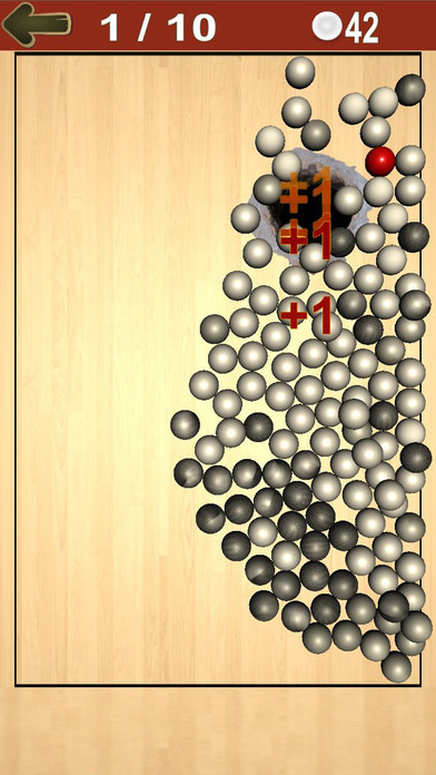 Labyrinth - Roll Balls into a hole screenshot 4