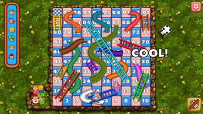 Snakes and Ladders ® screenshot 2